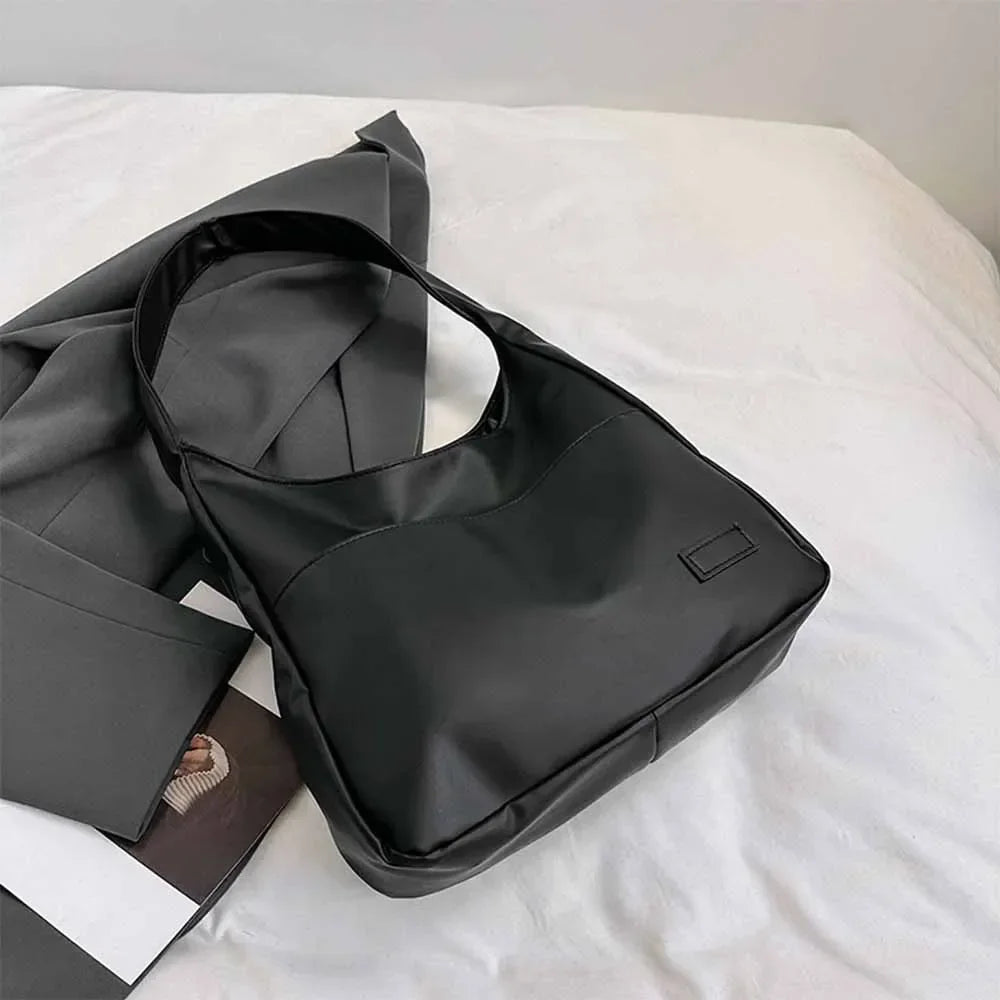 Luxe Crescent