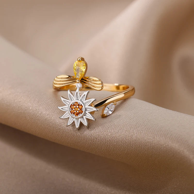 LunaSpin Ring