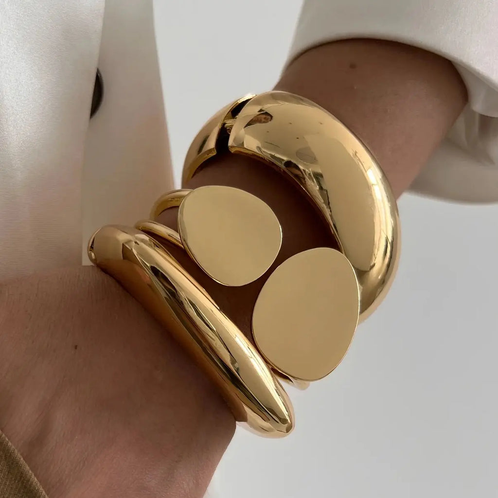 Zira Cuff Set