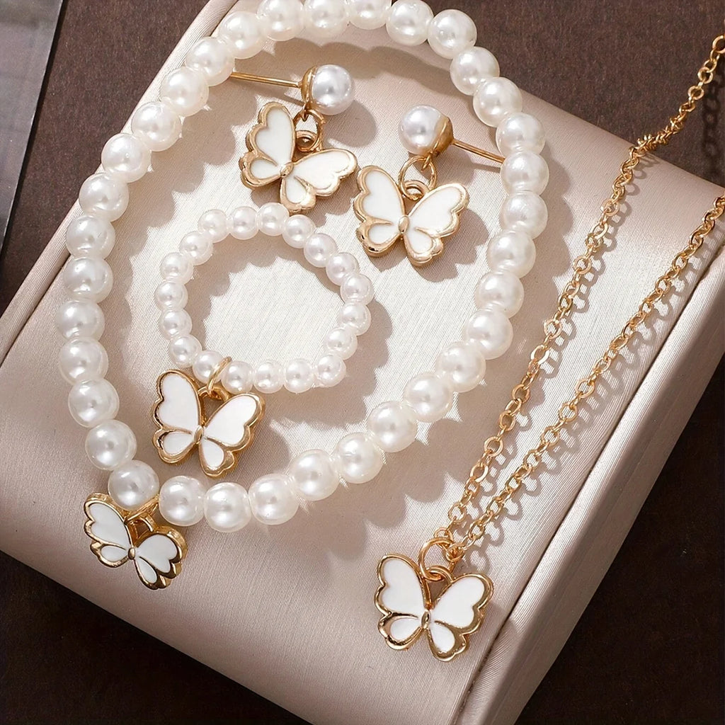 Lucky Clover Elegance