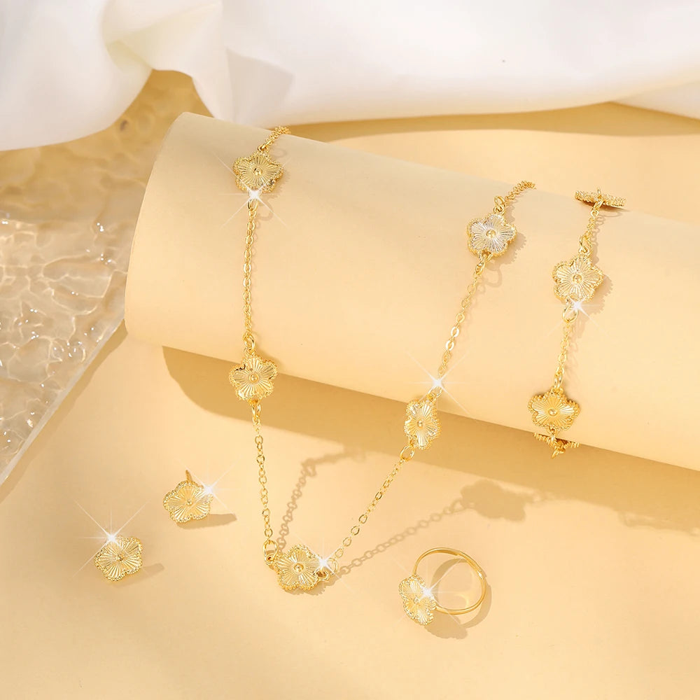 Lucky Clover Elegance