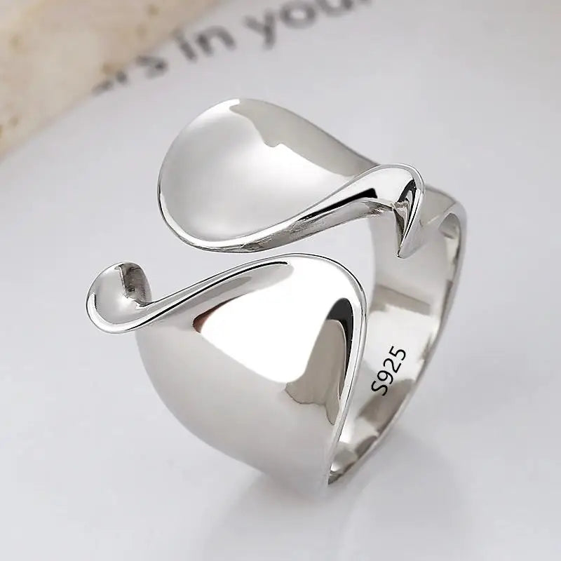 suhail Beaded Wave Ring