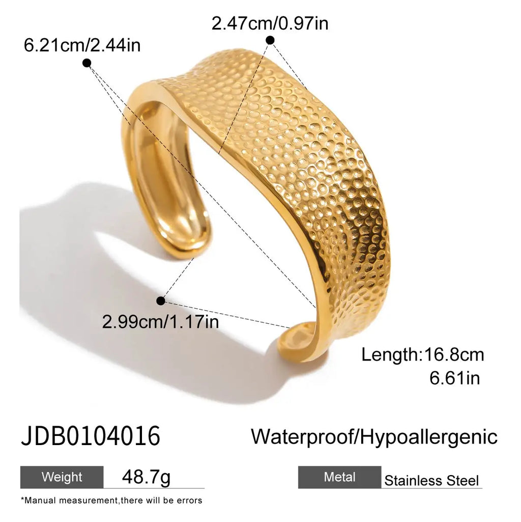 Nova Cuff