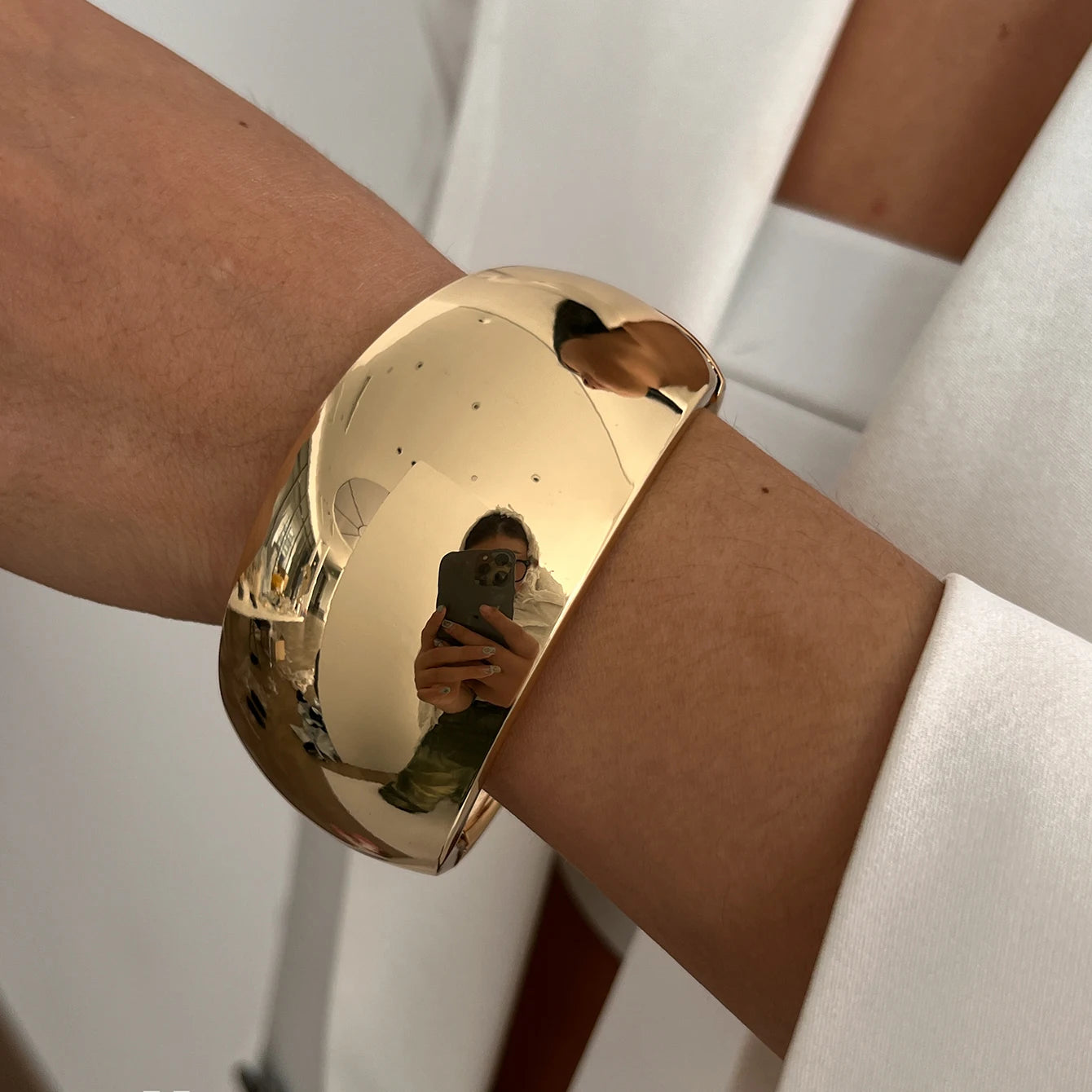 Zira Cuff Set