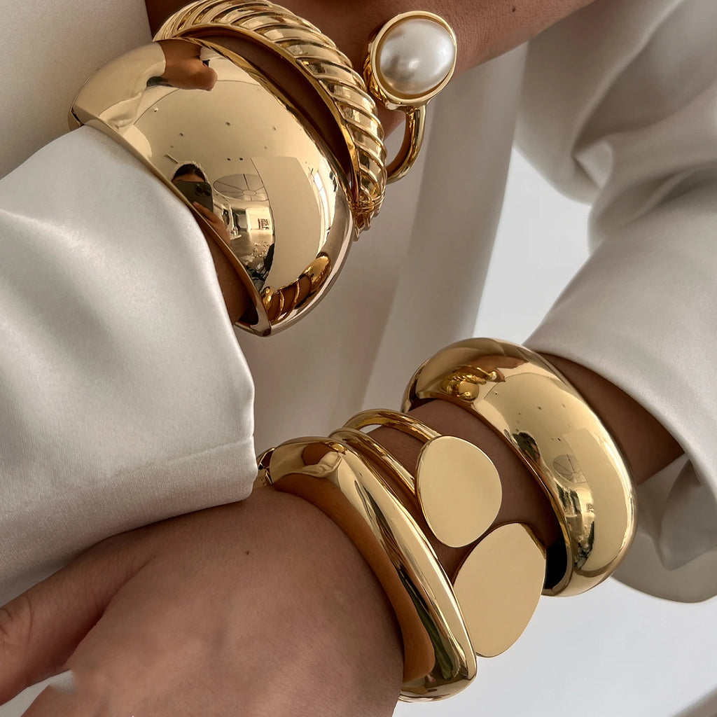 Zira Cuff Set