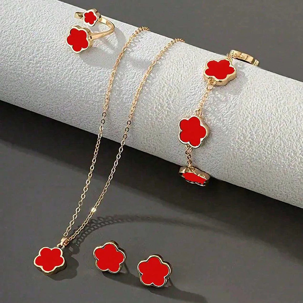 Lucky Clover Elegance