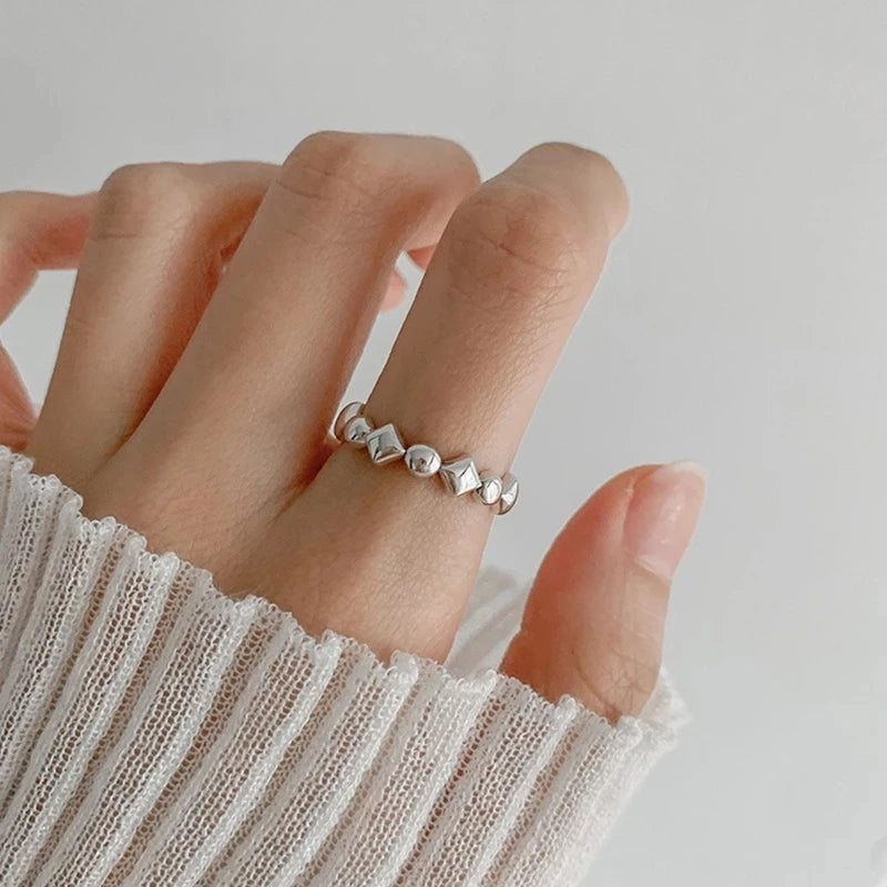 suhail Beaded Wave Ring